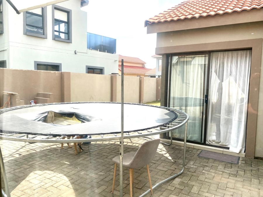 4 Bedroom Property for Sale in Waterval East North West
